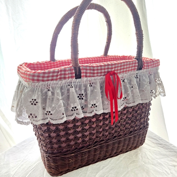 Adorable Vintage Basket Handbag - Picture 9 of 9